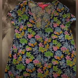 Lilly Pulitzer Disney Etta V Neck T-Shirt Navy Size M